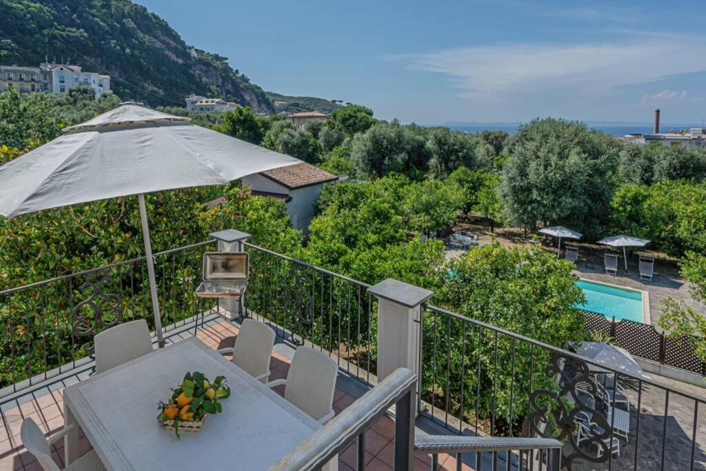 شقة Casa Gege', For Up To 5 Guests, Shared Pool, Sorrento Center المظهر الخارجي الصورة